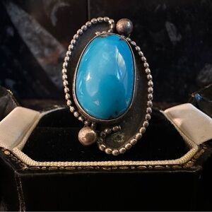 Gorgeous Bright Blue Vintage Natural Turquoise 925 Sterling Silver Ring Size 8.5